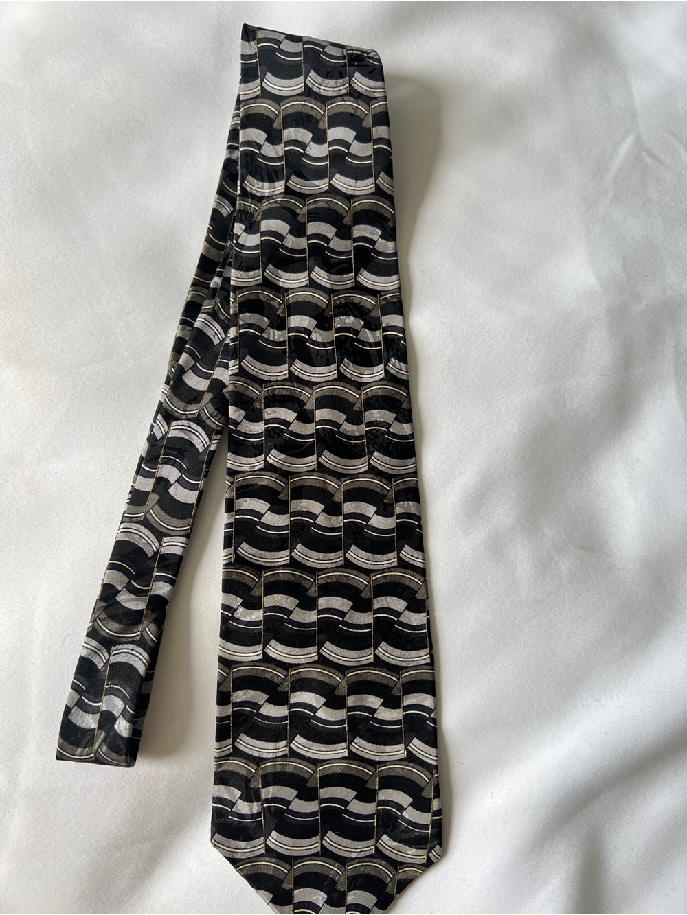 Oscar de la Renta Black and Gray Geometric Silk Tie